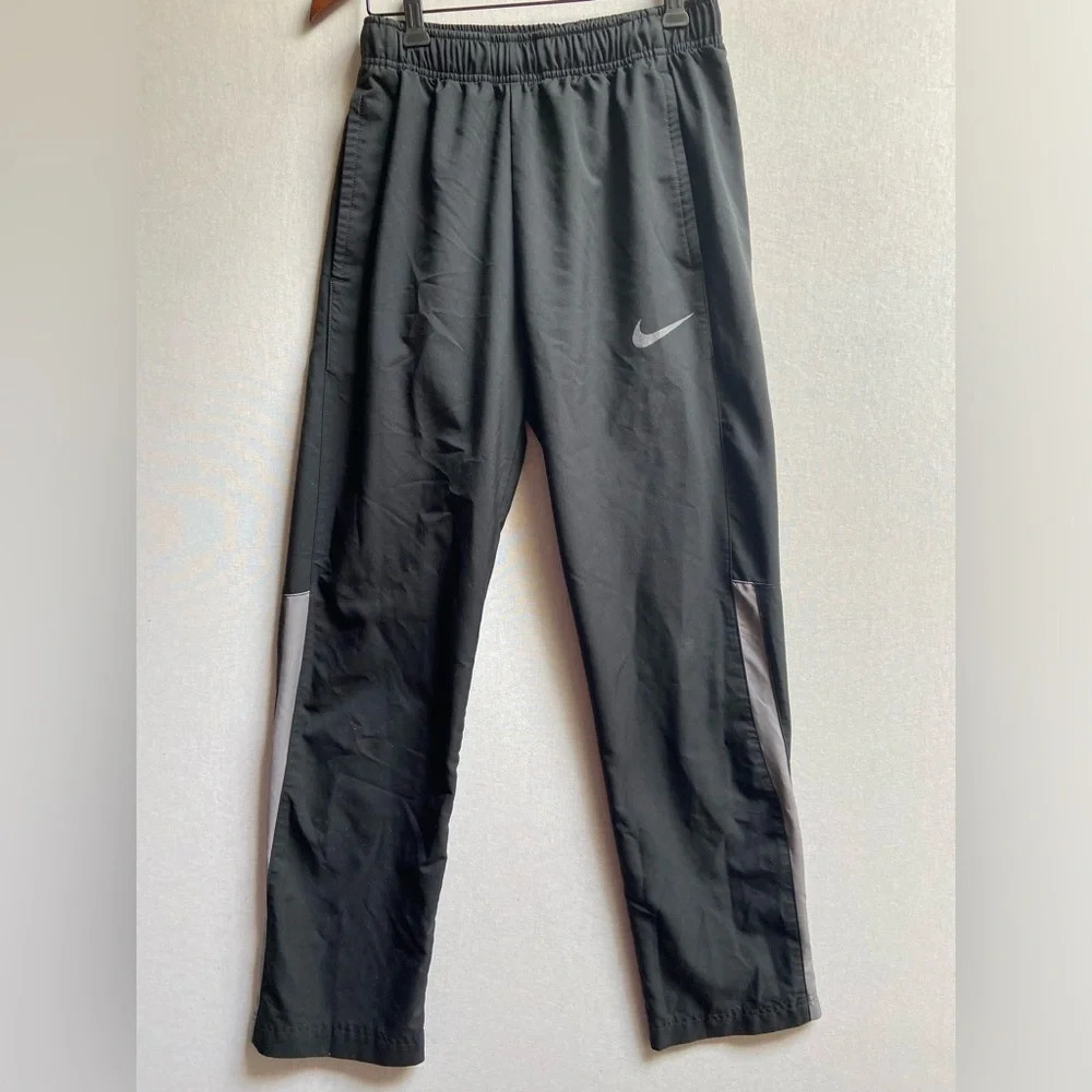 Nike Dri-FIT Black Lightweight Unisex Track Pants Joggers Sz S